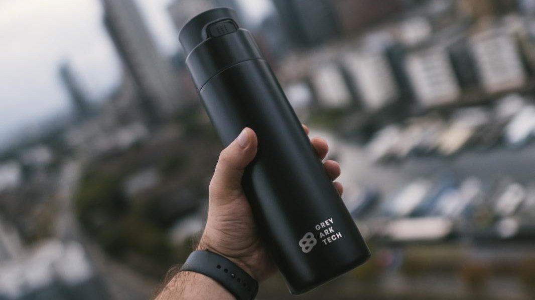 Grey Ark Tech Smart Bottle – Hydration Tracking Made Easy